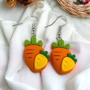 Carrot Dangle Earrings 🥕 - Hop Into Spring with Style! NWT Easter Jewelry